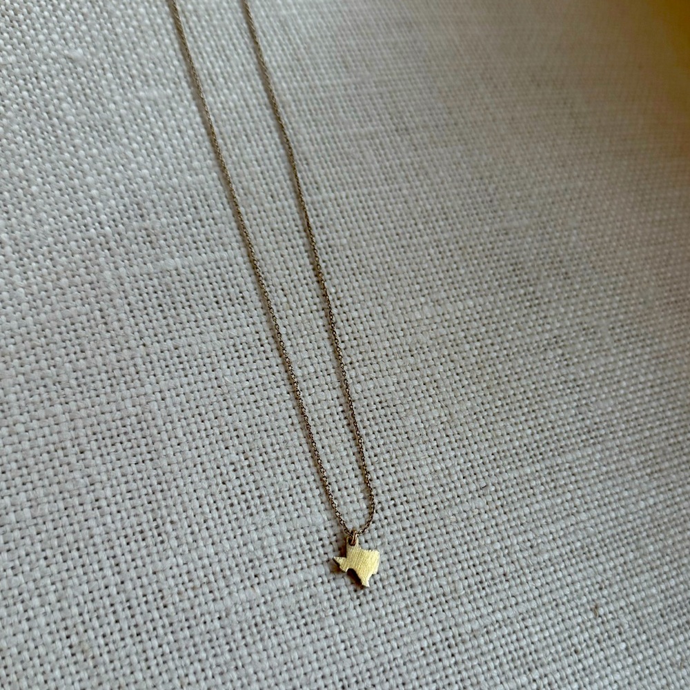 Gold Texas State Necklace 10.5 Inches